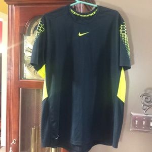 Nike dri fit short sleeve shirt mesh back xl